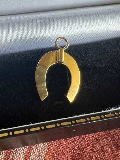 14KT Gold Horseshoe Charm