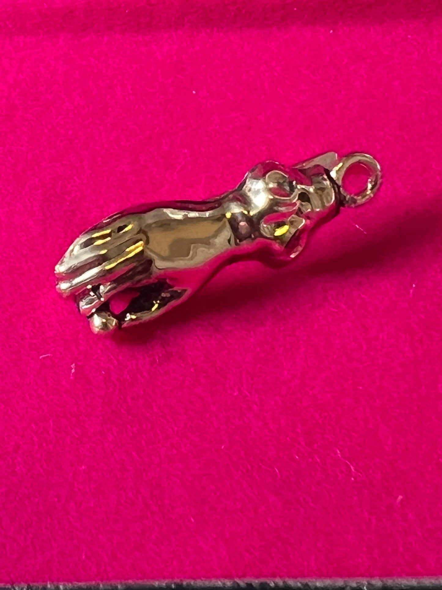 9KT Gold Friendship Hand Charm Connector