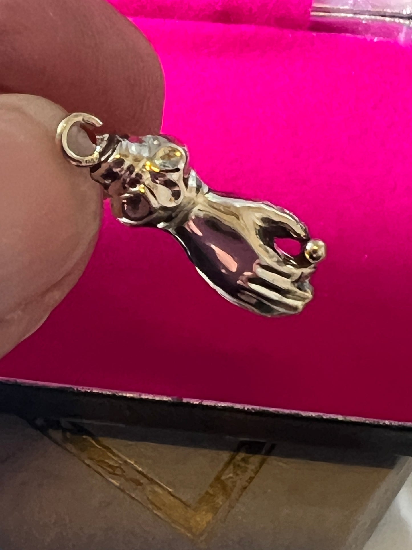 9KT Gold Friendship Hand Charm Connector